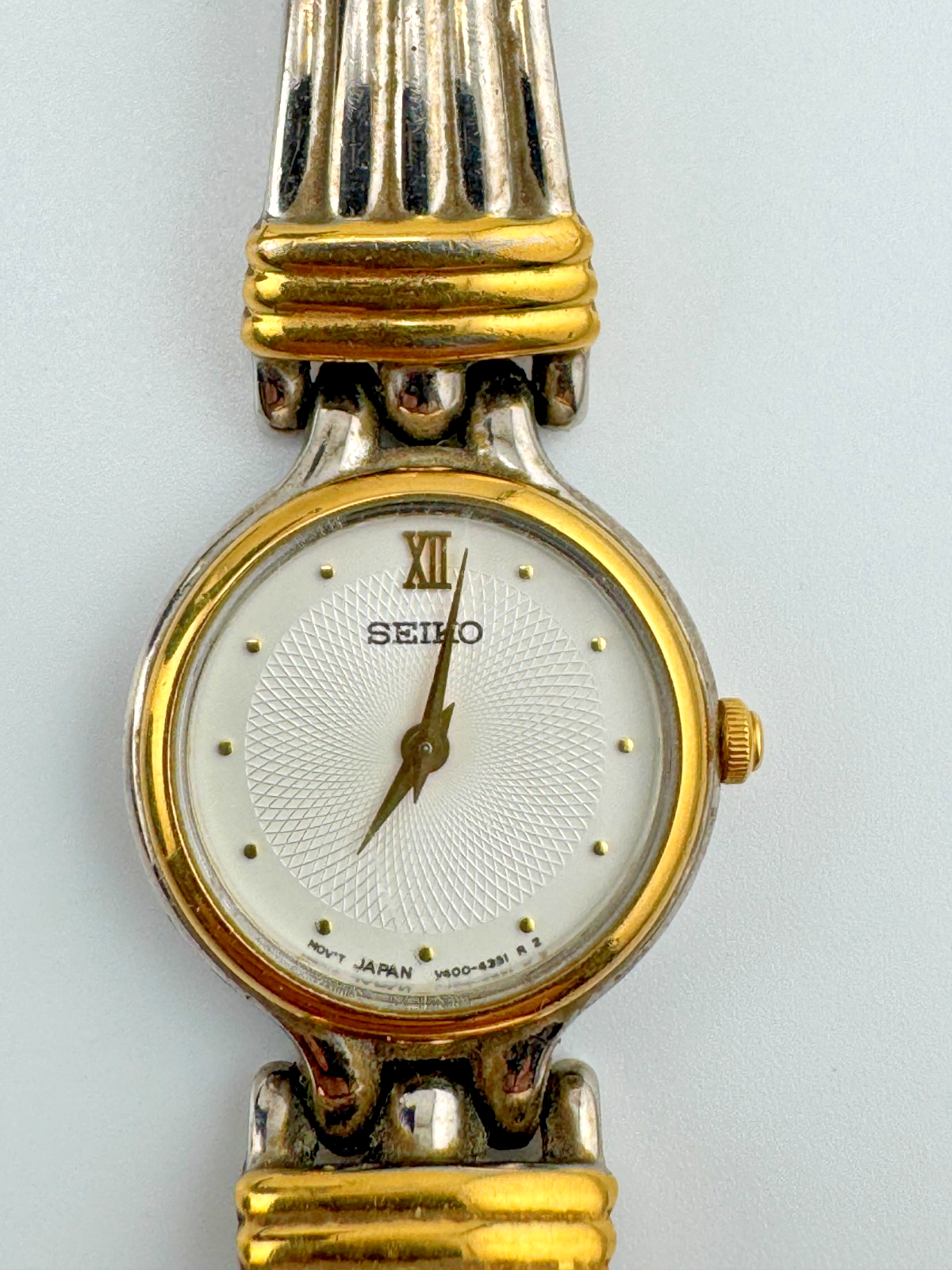 Seiko Ladies Quartz Watch Two Tone Fluted Bracelet Guilloche Dial V4001228 Seiko Ladies Quartz Watch Two Tone Fluted Bracelet Guilloche Dial V4001228